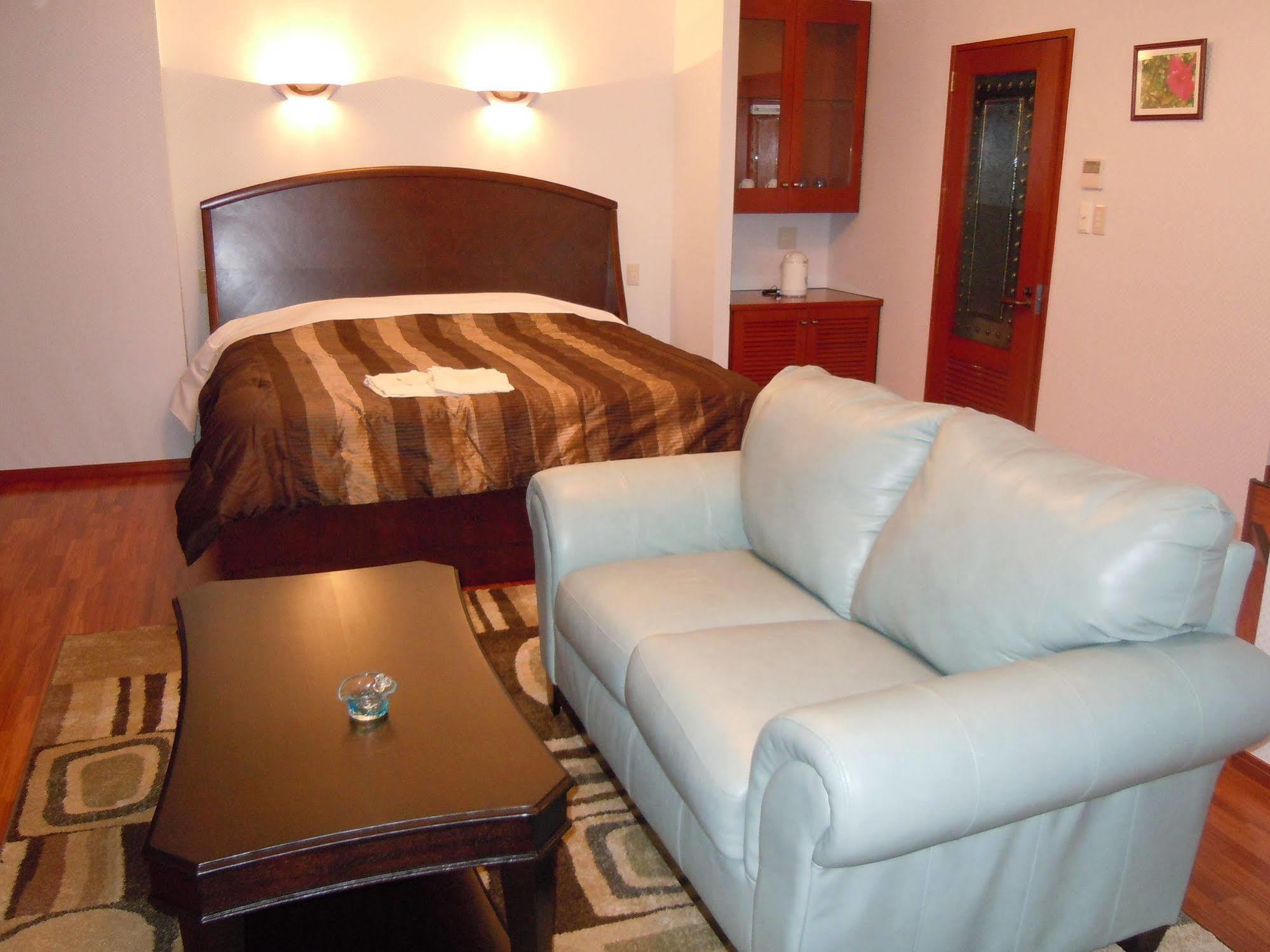 Hotel Mtb Мотобу Екстериор снимка