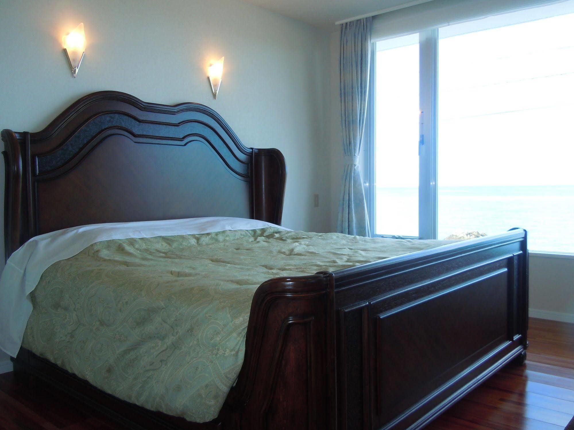 Hotel Mtb Мотобу Екстериор снимка